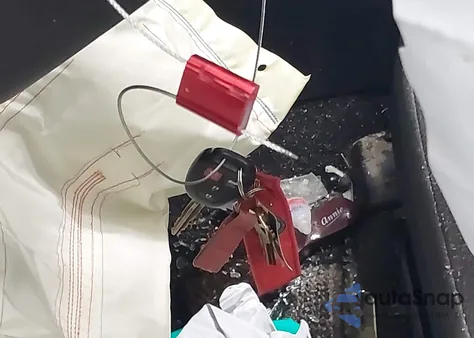 2017 Toyota Corolla Le из США, поврежденный, VIN 2T1BURHE0HC832831